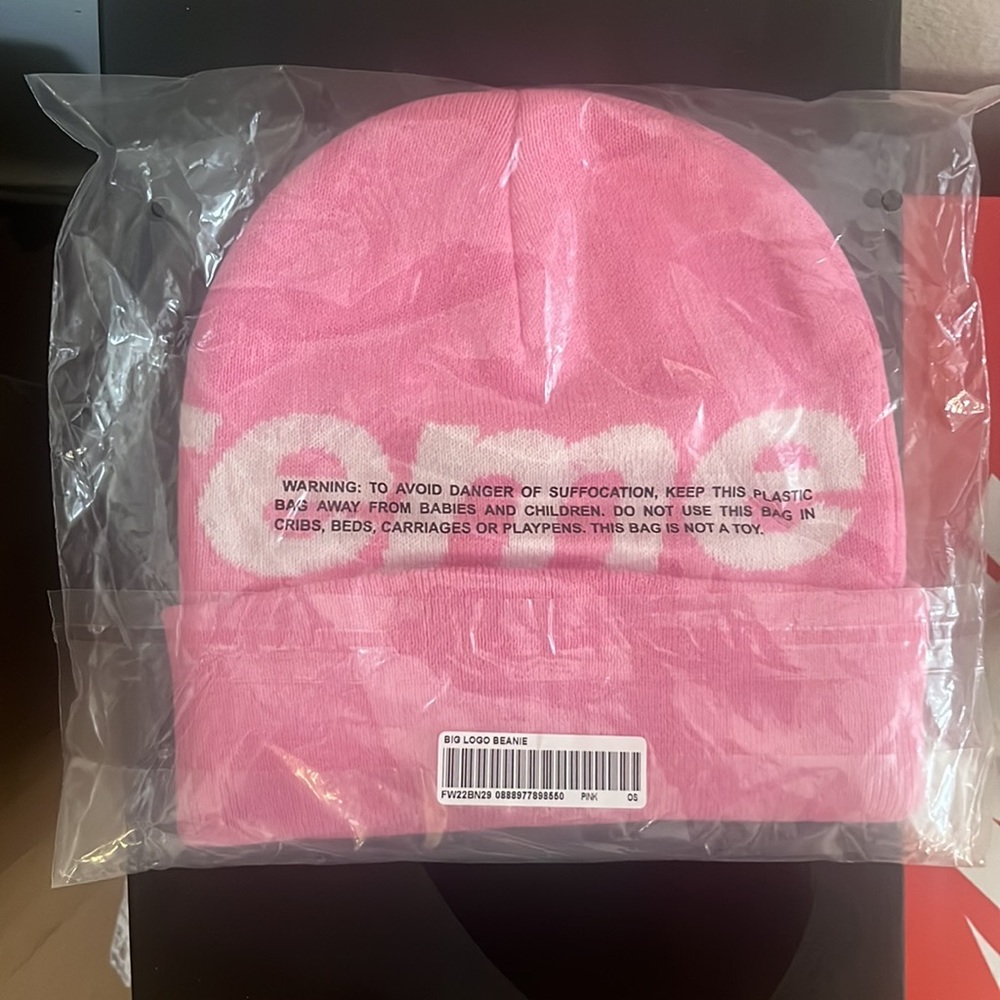 Supreme Pink Big Logo Beanie - Picture 4 of 4